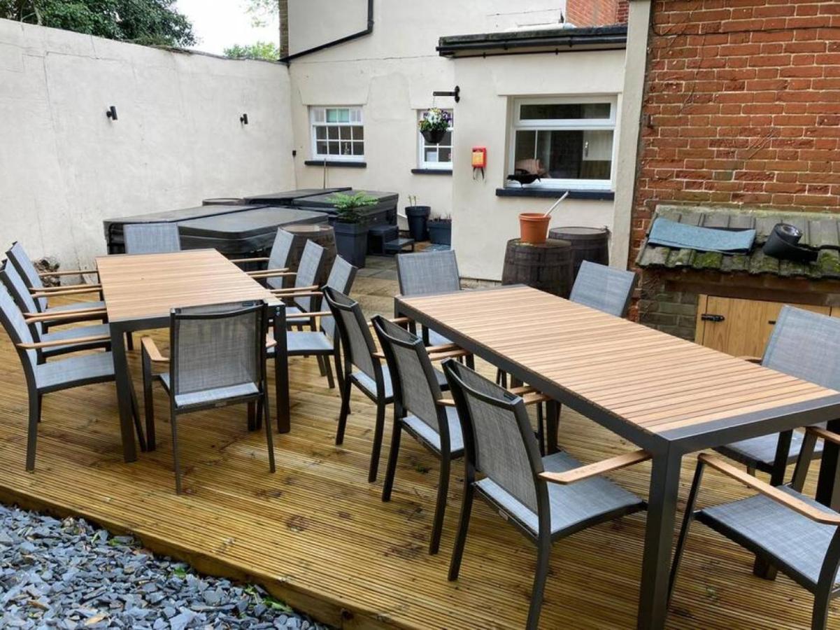 Villa Lydney House Swaffham Sleeps 22 Exterior foto